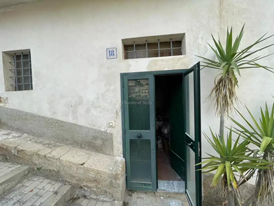 Immagine 37 di Casa indipendente in vendita  a Modica