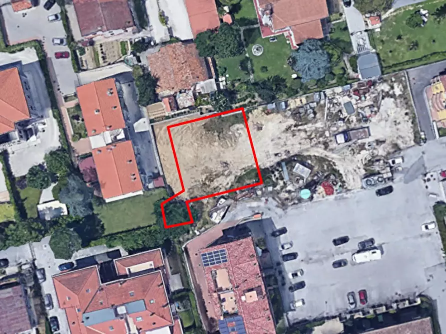 Immagine 1 di Terreno in vendita  in Via Lotto Lorenzo, 60033 Chiaravalle AN, Italia a Chiaravalle