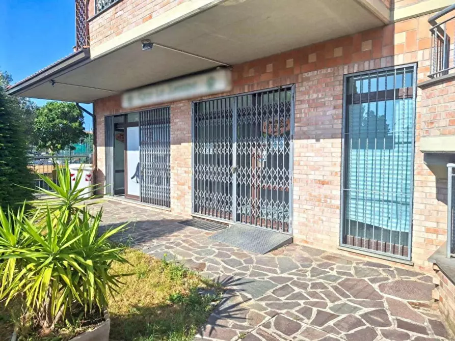 Immagine 1 di Negozio in vendita  in Via Selva, 60037 Monte San Vito AN, Italia a Monte San Vito