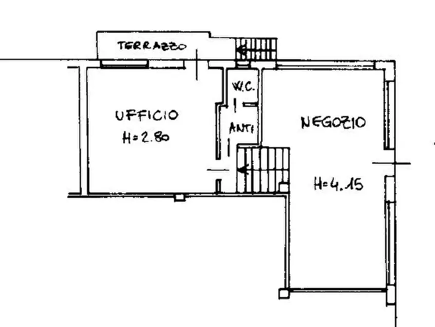 Immagine 1 di Negozio in vendita  in Via Armistizio a Padova