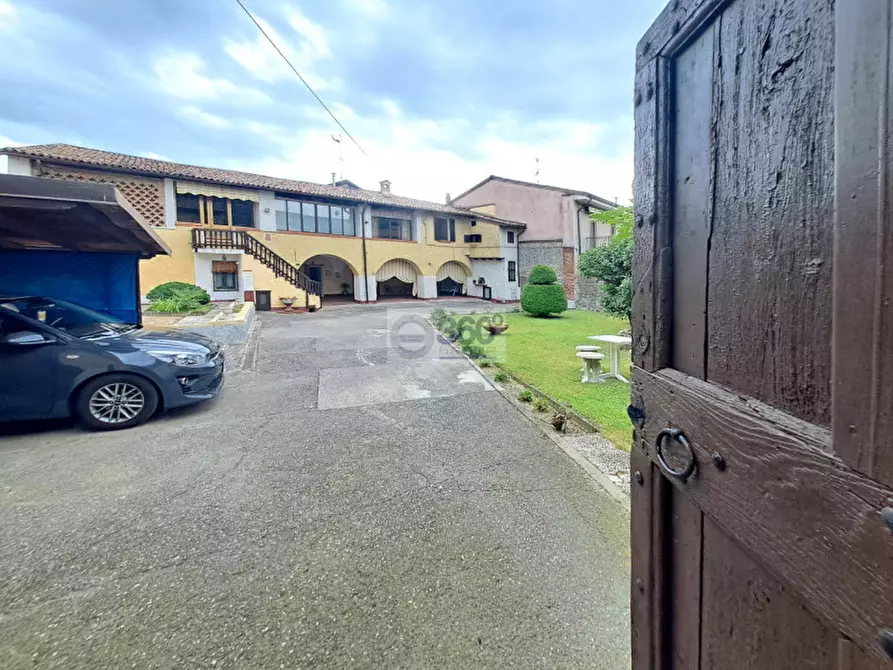 Immagine 28 di Rustico / casale in vendita  in Via Vicolo Chiuso a Erbusco