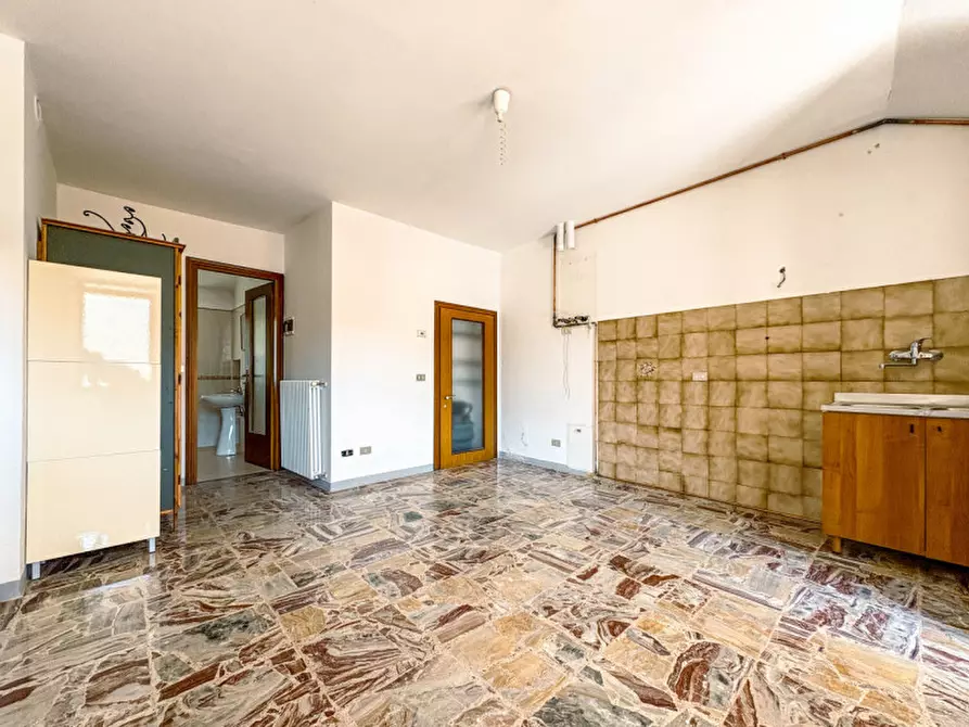 Immagine 8 di Appartamento in vendita  in Via Alto Vergante 226 a Brovello-Carpugnino