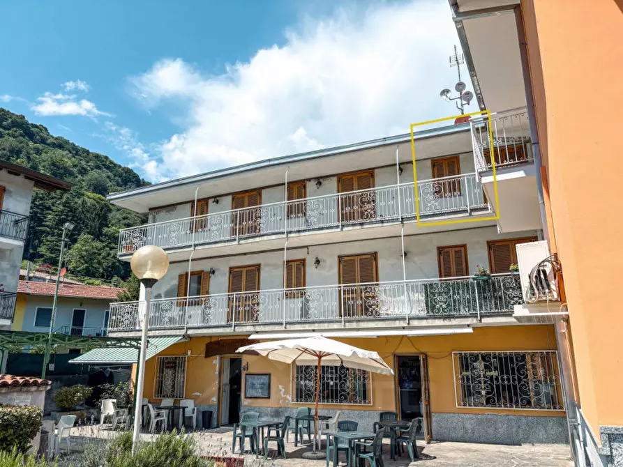 Immagine 12 di Appartamento in vendita  in Via Alto Vergante 226 a Brovello-Carpugnino