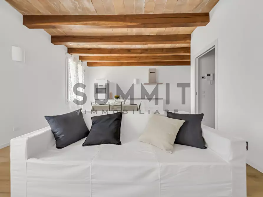 Immagine 3 di Appartamento in vendita  in via Pasubio a Schio