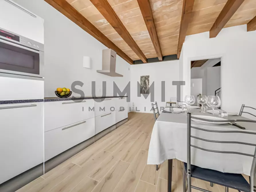 Immagine 6 di Appartamento in vendita  in via Pasubio a Schio