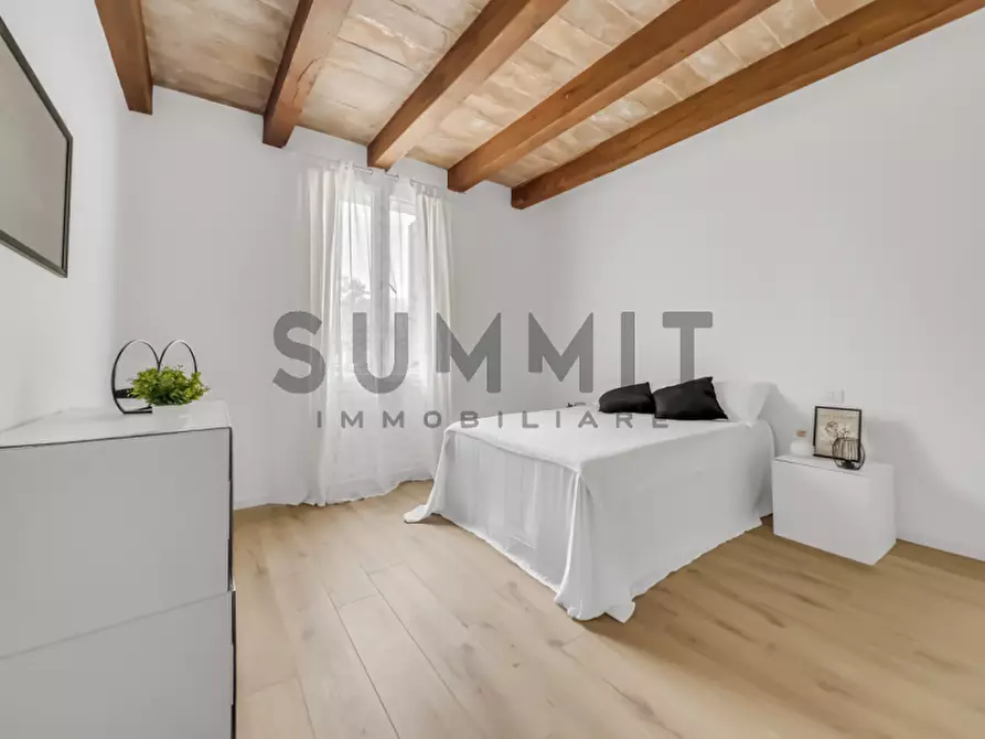 Immagine 14 di Appartamento in vendita  in via Pasubio a Schio