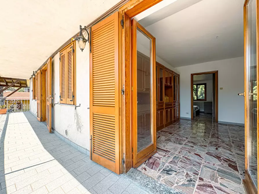 Immagine 3 di Appartamento in vendita  in Via Alto Vergante 226 a Brovello-Carpugnino