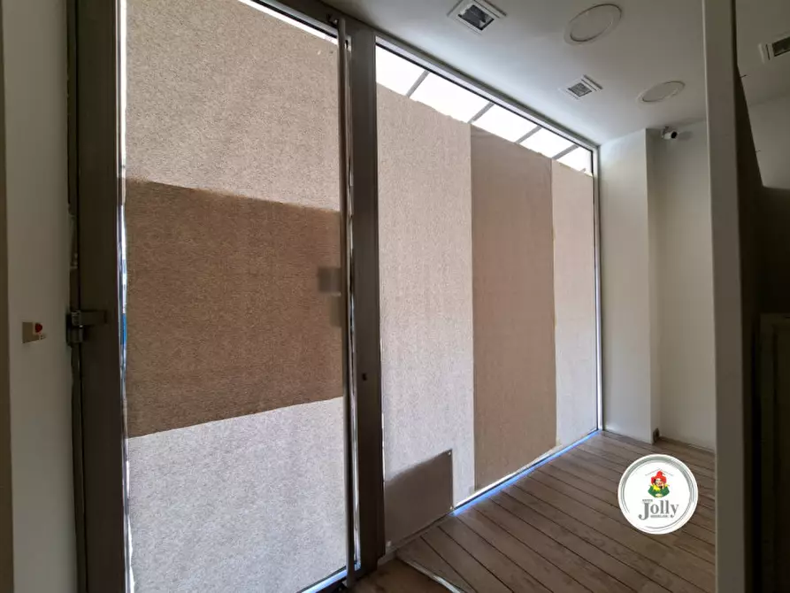 Immagine 5 di Negozio in affitto  in Via Giuseppe Mazzini a Piove Di Sacco