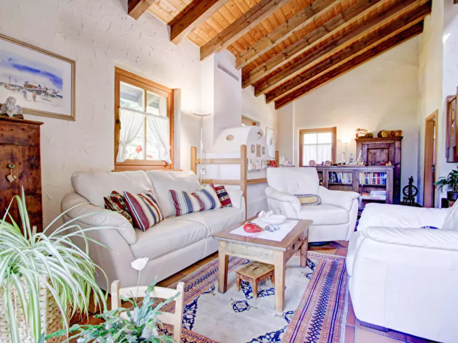 Immagine 3 di Villa in vendita  in Via delle Capre a Spiazzo