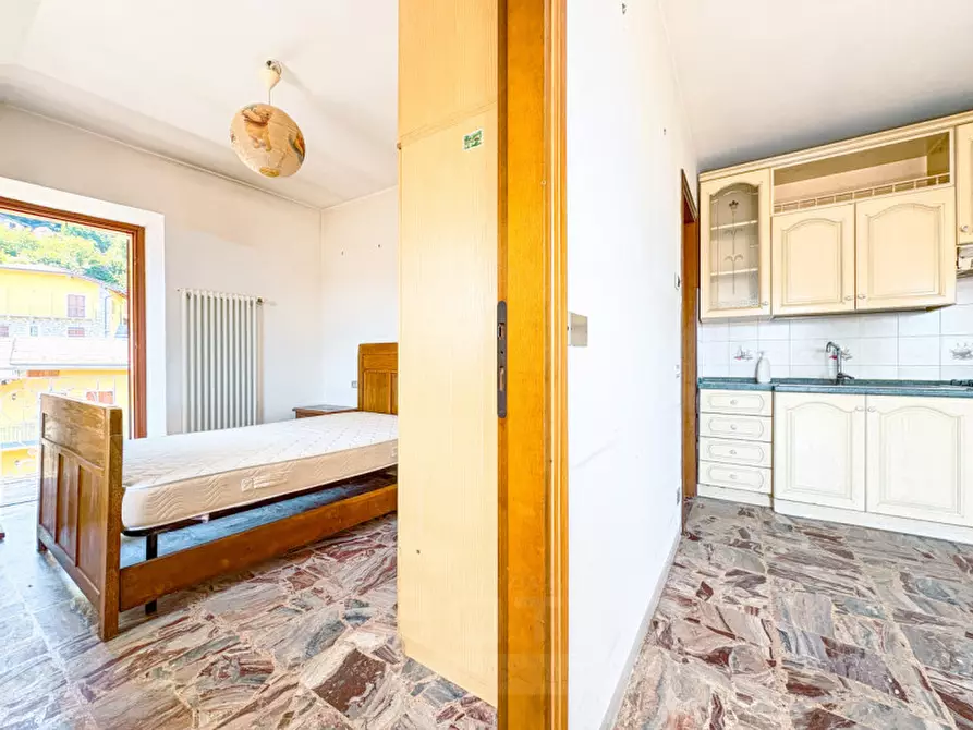 Immagine 9 di Appartamento in vendita  in Via Alto Vergante 226 a Brovello-Carpugnino