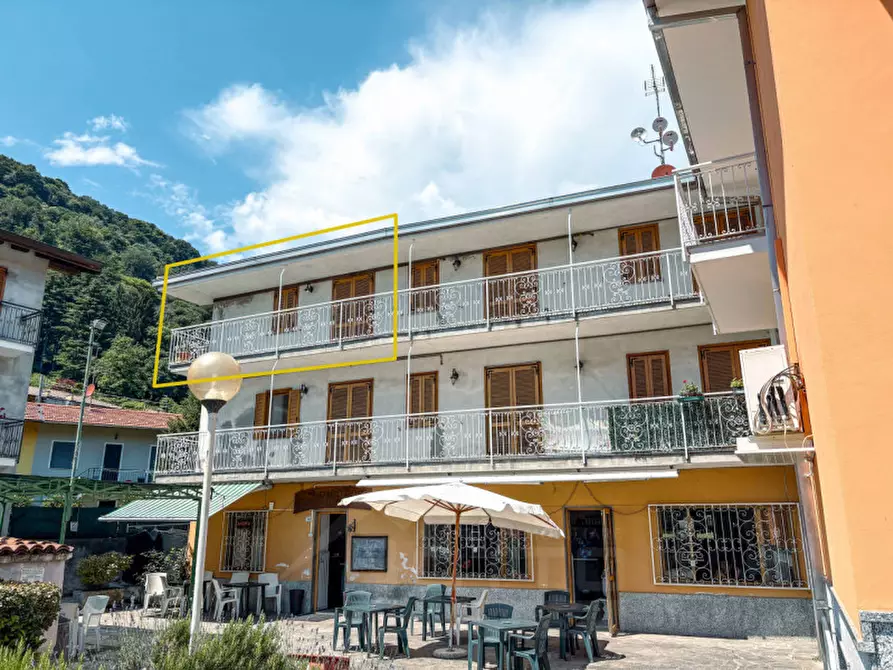 Immagine 11 di Appartamento in vendita  in Via Alto Vergante 226 a Brovello-Carpugnino