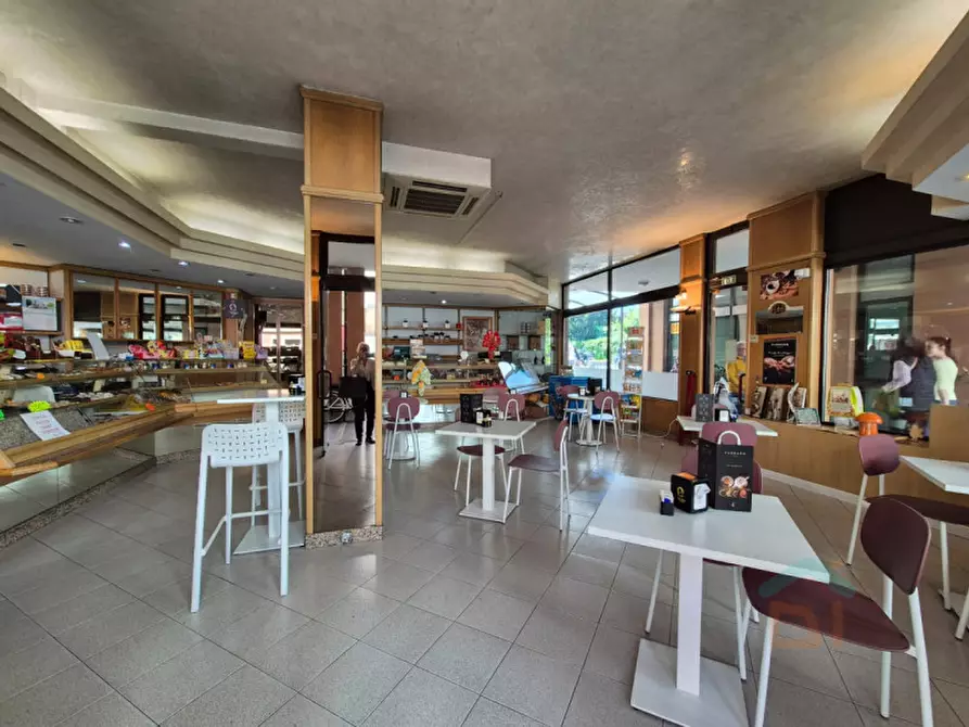 Immagine 8 di Attività commerciale in vendita  in Via Roma a Cervignano Del Friuli