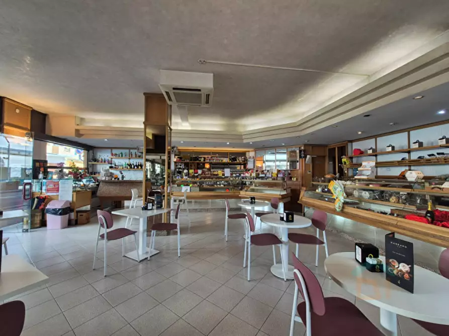 Immagine 15 di Attività commerciale in vendita  in Via Roma a Cervignano Del Friuli