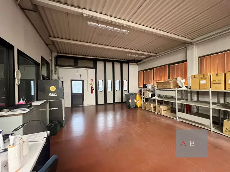 Immagine 9 di Capannone industriale in vendita  a Caerano Di San Marco