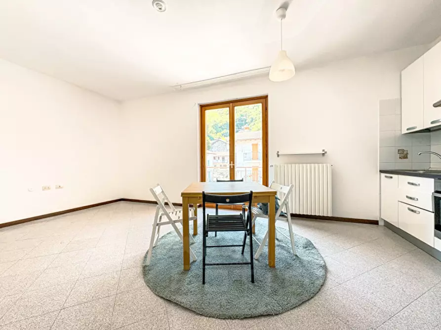 Immagine 4 di Appartamento in vendita  in Via Alto Vergante 226 a Brovello-Carpugnino