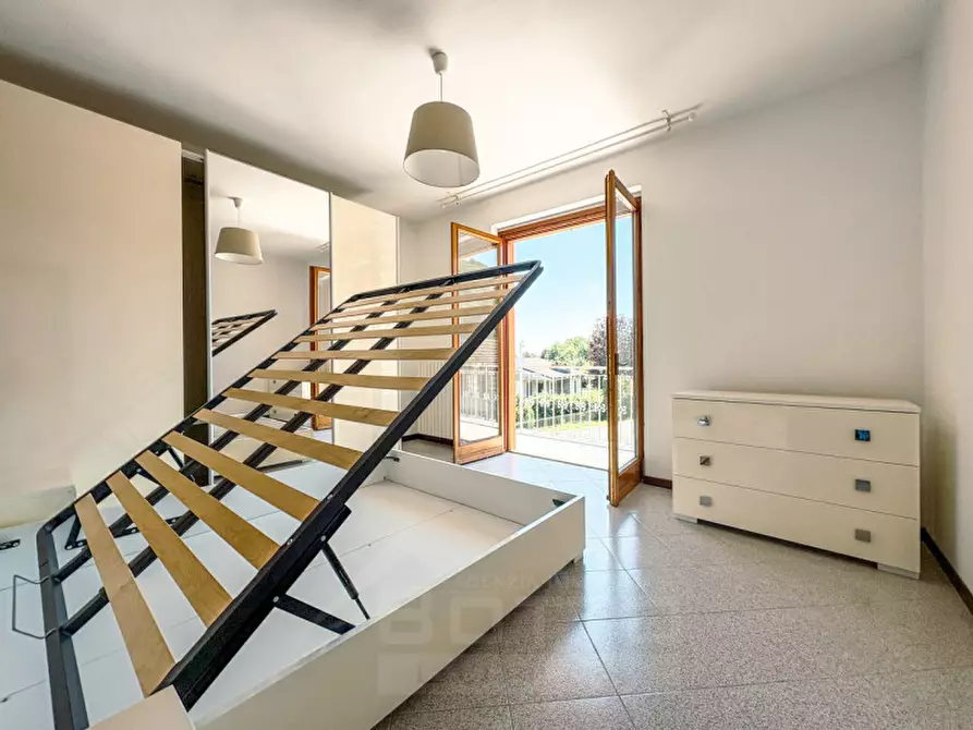 Immagine 10 di Appartamento in vendita  in Via Alto Vergante 226 a Brovello-Carpugnino