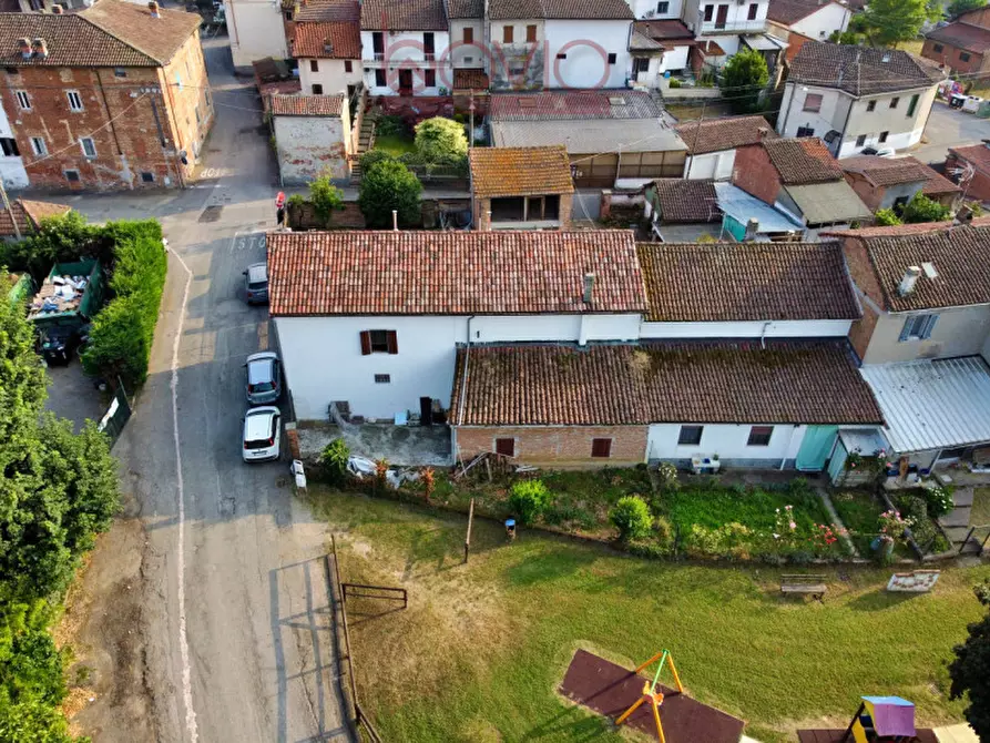 Immagine 5 di Rustico / casale in vendita  in Via Corinna Ricaldone 21 a Mirabello Monferrato