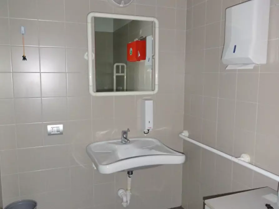 Immagine 10 di Ufficio in vendita  in via battaglione framarin a Vicenza