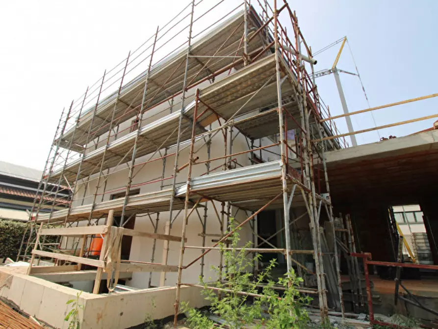 Immagine 4 di Casa bifamiliare in vendita  in Via Vittorio Alfieri a Vedano Al Lambro