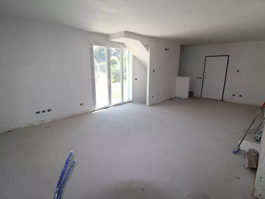 Immagine 10 di Casa bifamiliare in vendita  in Via Vittorio Alfieri a Vedano Al Lambro