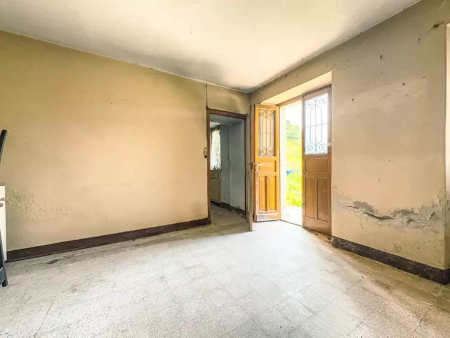 Immagine 2 di Rustico / casale in vendita  in Via Adolfo Peroni 2 a Miasino