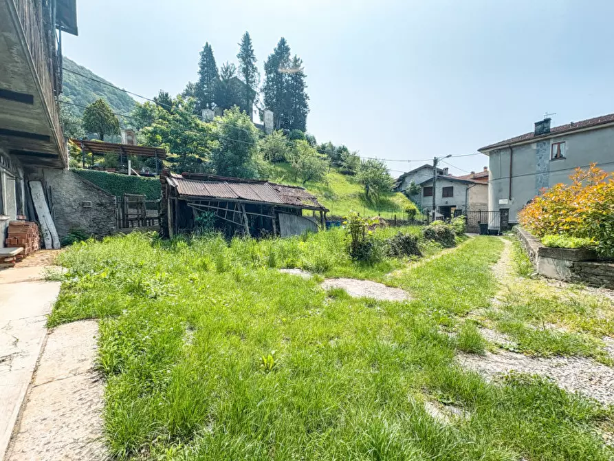 Immagine 11 di Rustico / casale in vendita  in Via Adolfo Peroni 2 a Miasino