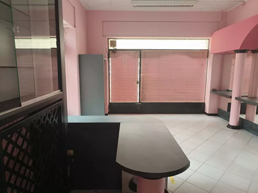 Immagine 6 di Attività commerciale in vendita  in via Madonna 98 a Rho