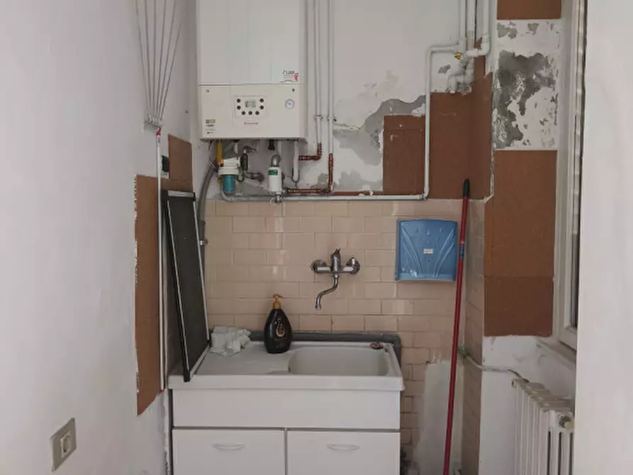 Immagine 14 di Attività commerciale in vendita  in via Madonna 98 a Rho