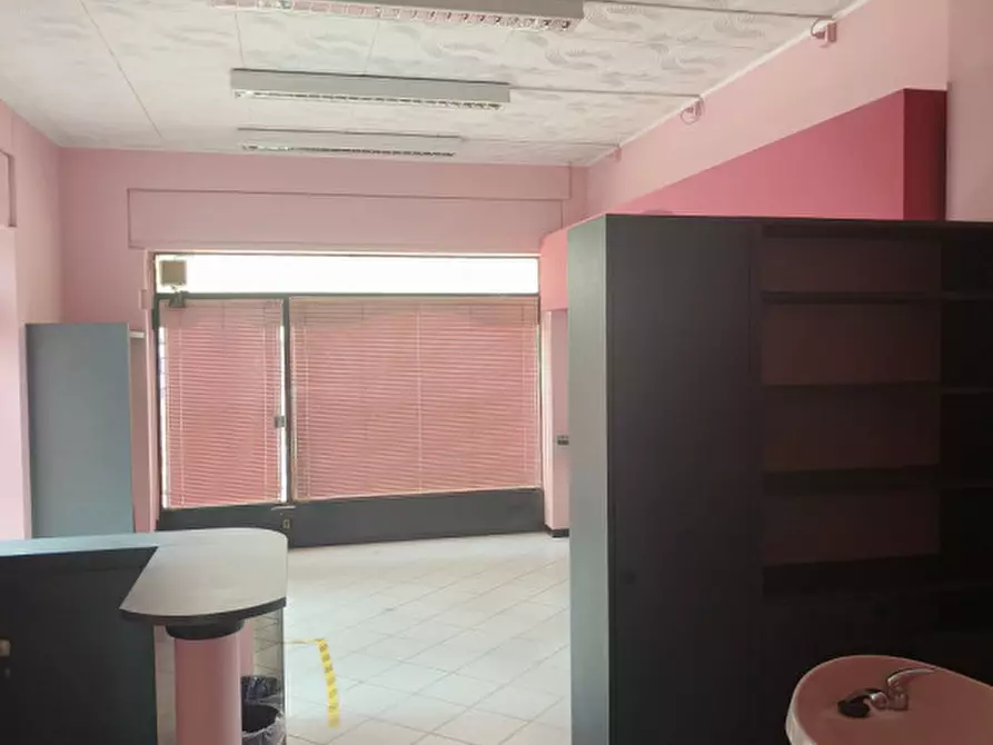 Immagine 16 di Attività commerciale in vendita  in via Madonna 98 a Rho