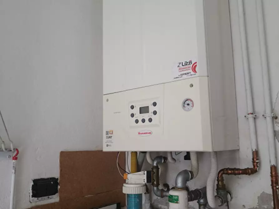 Immagine 17 di Attività commerciale in vendita  in via Madonna 98 a Rho