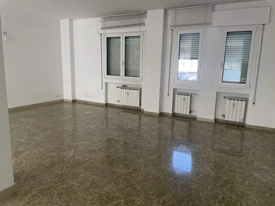 Immagine 1 di Ufficio in vendita  in corso del popolo a Venezia