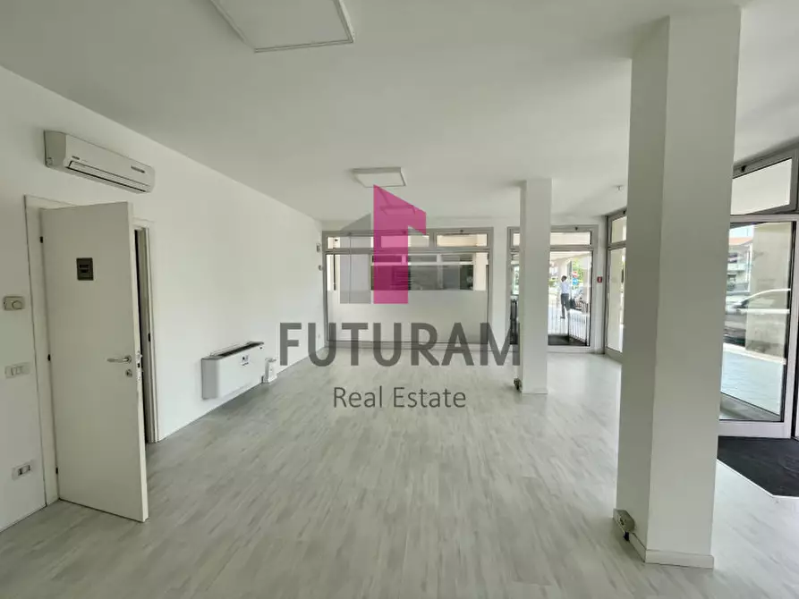 Immagine 4 di Negozio in affitto  in via roma 1 a Pianiga