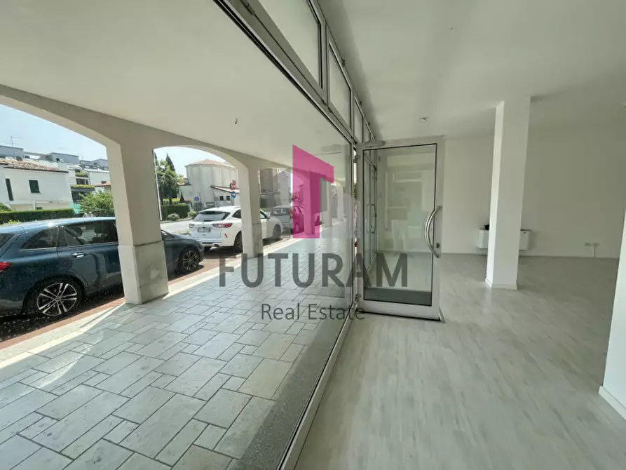 Immagine 11 di Negozio in affitto  in via roma 1 a Pianiga