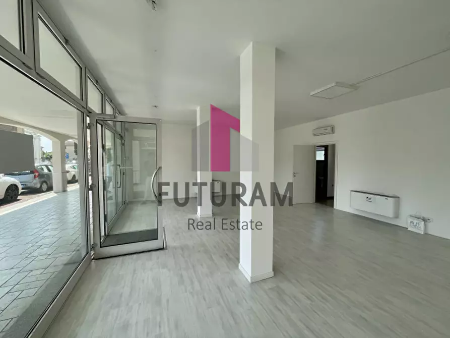 Immagine 12 di Negozio in affitto  in via roma 1 a Pianiga