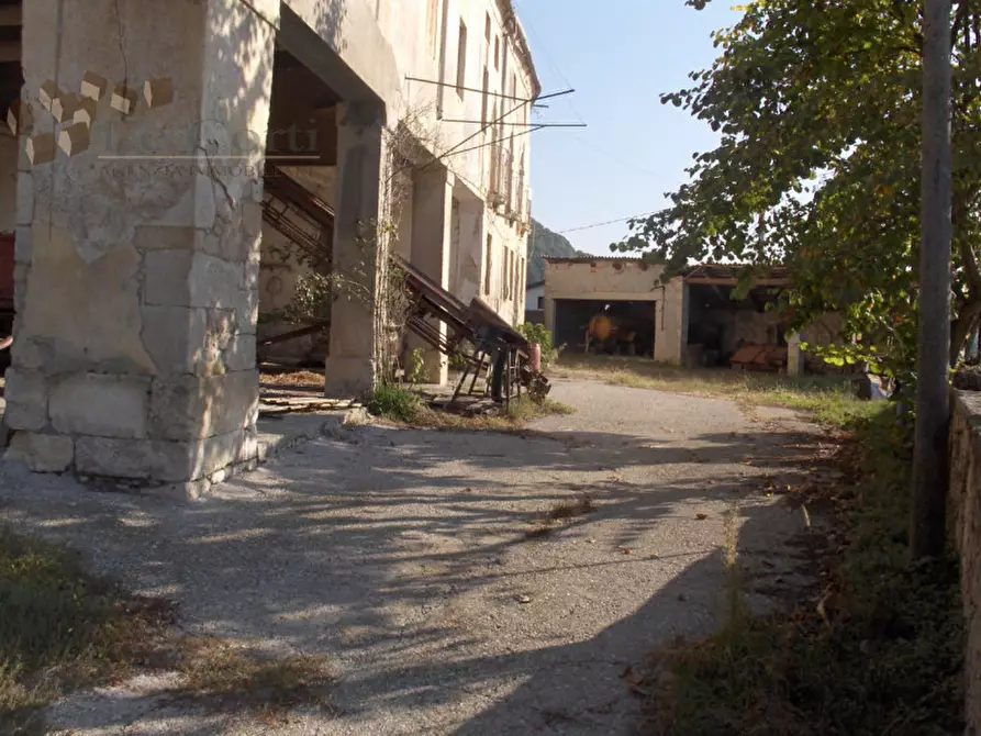Immagine 5 di Rustico / casale in vendita  a Arcugnano