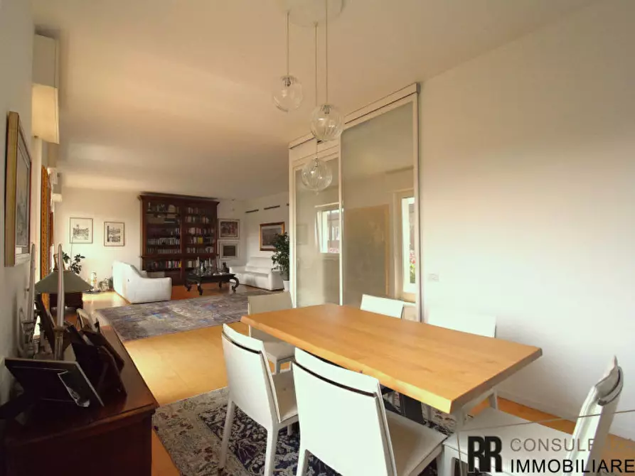 Immagine 2 di Appartamento in vendita  in Via della Valverde a Verona