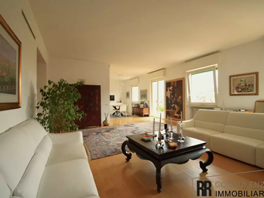 Immagine 5 di Appartamento in vendita  in Via della Valverde a Verona