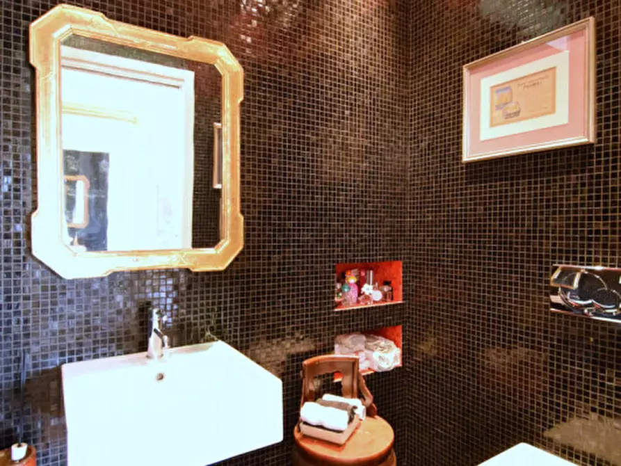 Immagine 10 di Appartamento in vendita  in Via della Valverde a Verona