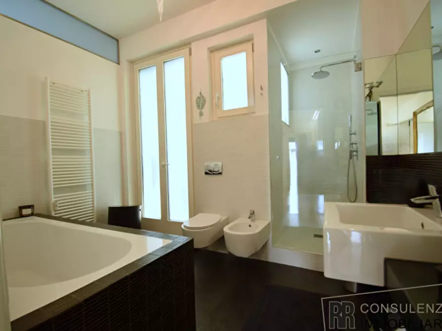 Immagine 14 di Appartamento in vendita  in Via della Valverde a Verona