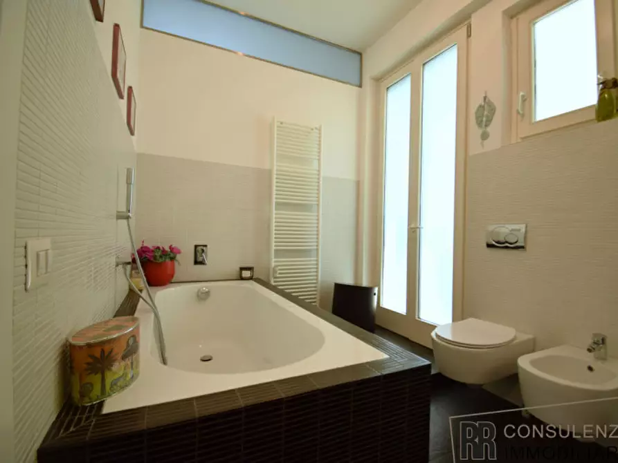 Immagine 17 di Appartamento in vendita  in Via della Valverde a Verona