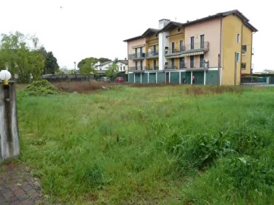 Immagine 2 di Terreno in vendita  in Via Val Camonica a Campolongo Maggiore