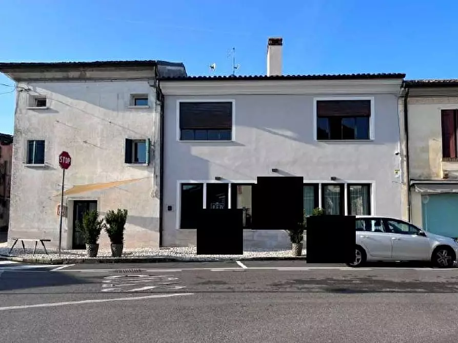 Immagine 1 di Attività commerciale in vendita  in Via Fantin a Crocetta Del Montello