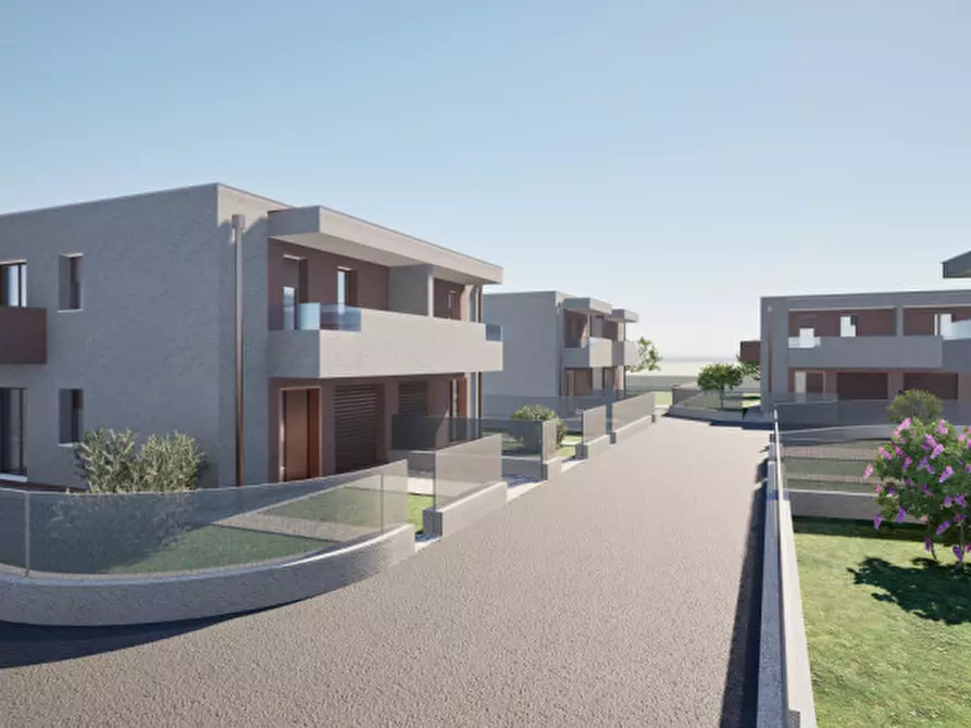 Immagine 1 di Casa bifamiliare in vendita  in via Monticello a Due Carrare