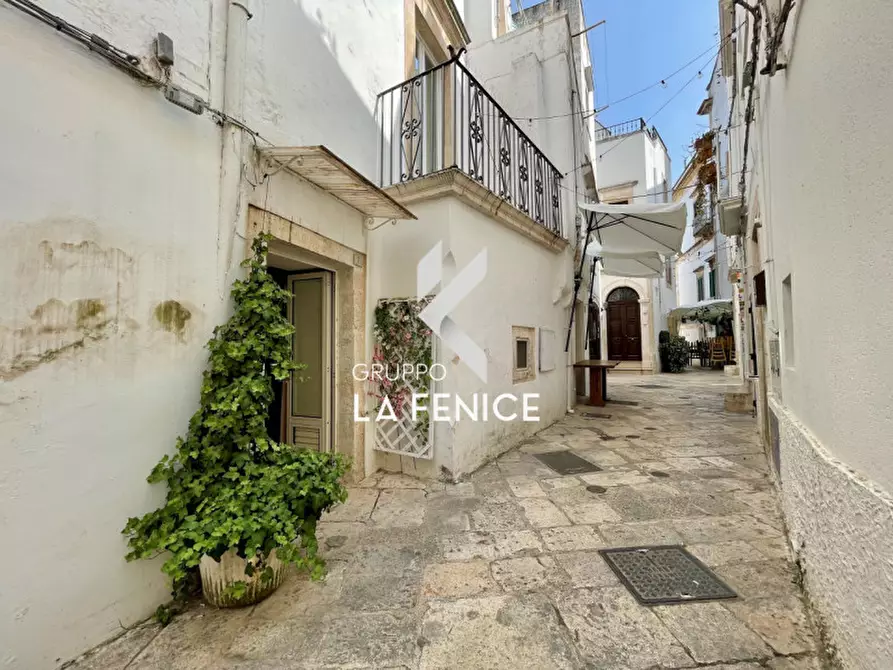 Immagine 1 di Casa indipendente in vendita  in vico Cesare Battisti, 7 a Locorotondo