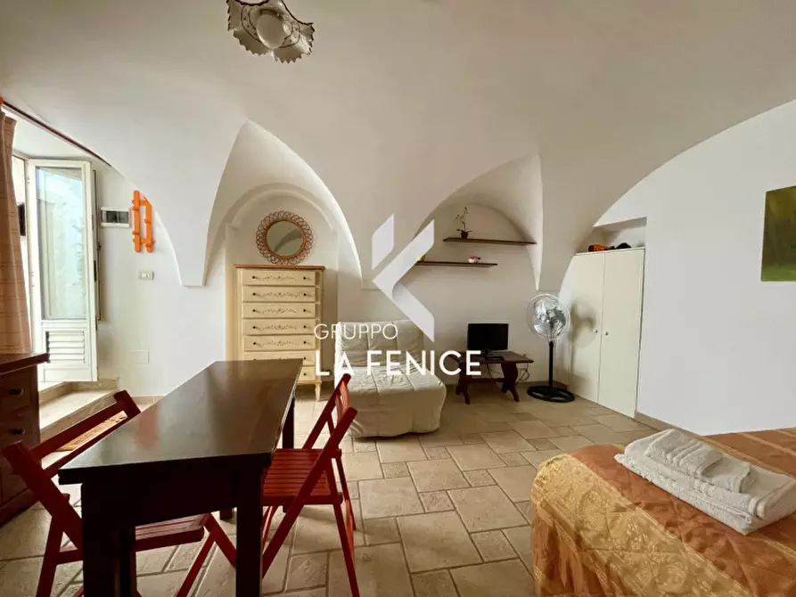 Immagine 4 di Casa indipendente in vendita  in vico Cesare Battisti, 7 a Locorotondo