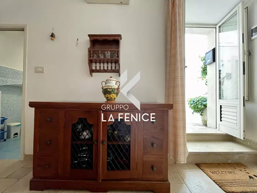 Immagine 5 di Casa indipendente in vendita  in vico Cesare Battisti, 7 a Locorotondo