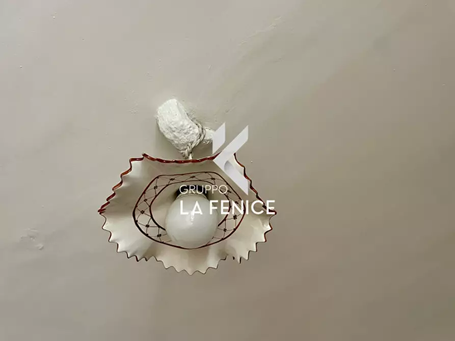 Immagine 10 di Casa indipendente in vendita  in vico Cesare Battisti, 7 a Locorotondo