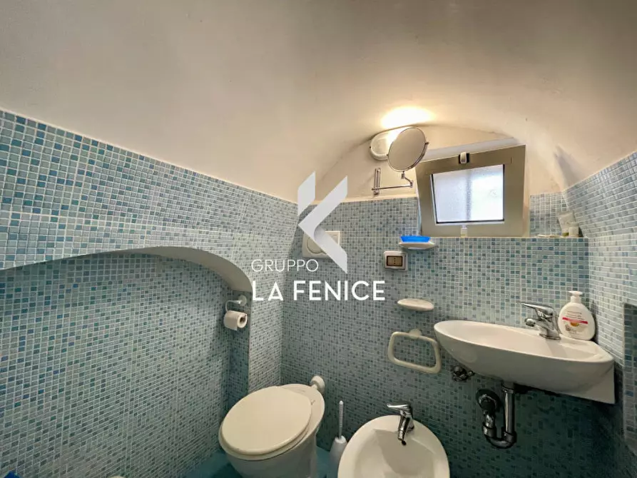 Immagine 14 di Casa indipendente in vendita  in vico Cesare Battisti, 7 a Locorotondo