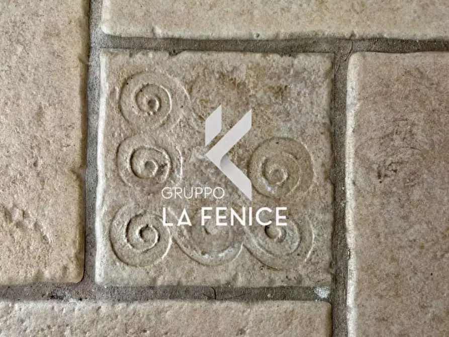 Immagine 16 di Casa indipendente in vendita  in vico Cesare Battisti, 7 a Locorotondo