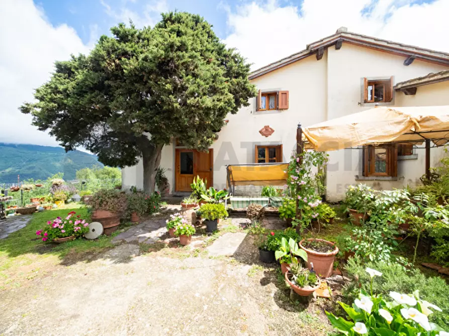 Immagine 1 di Rustico / casale in vendita  in VIA DI MONTEFIESOLE a Pontassieve